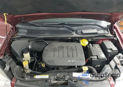 2016 Chrysler Town & Country Touring из США, поврежденный, VIN 2C4RC1BG3GR186857